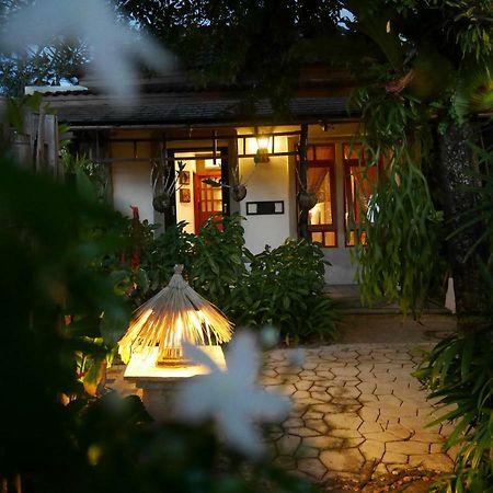 Bangtao Beach Chalet Resort Bang Tao Beach  Exterior foto