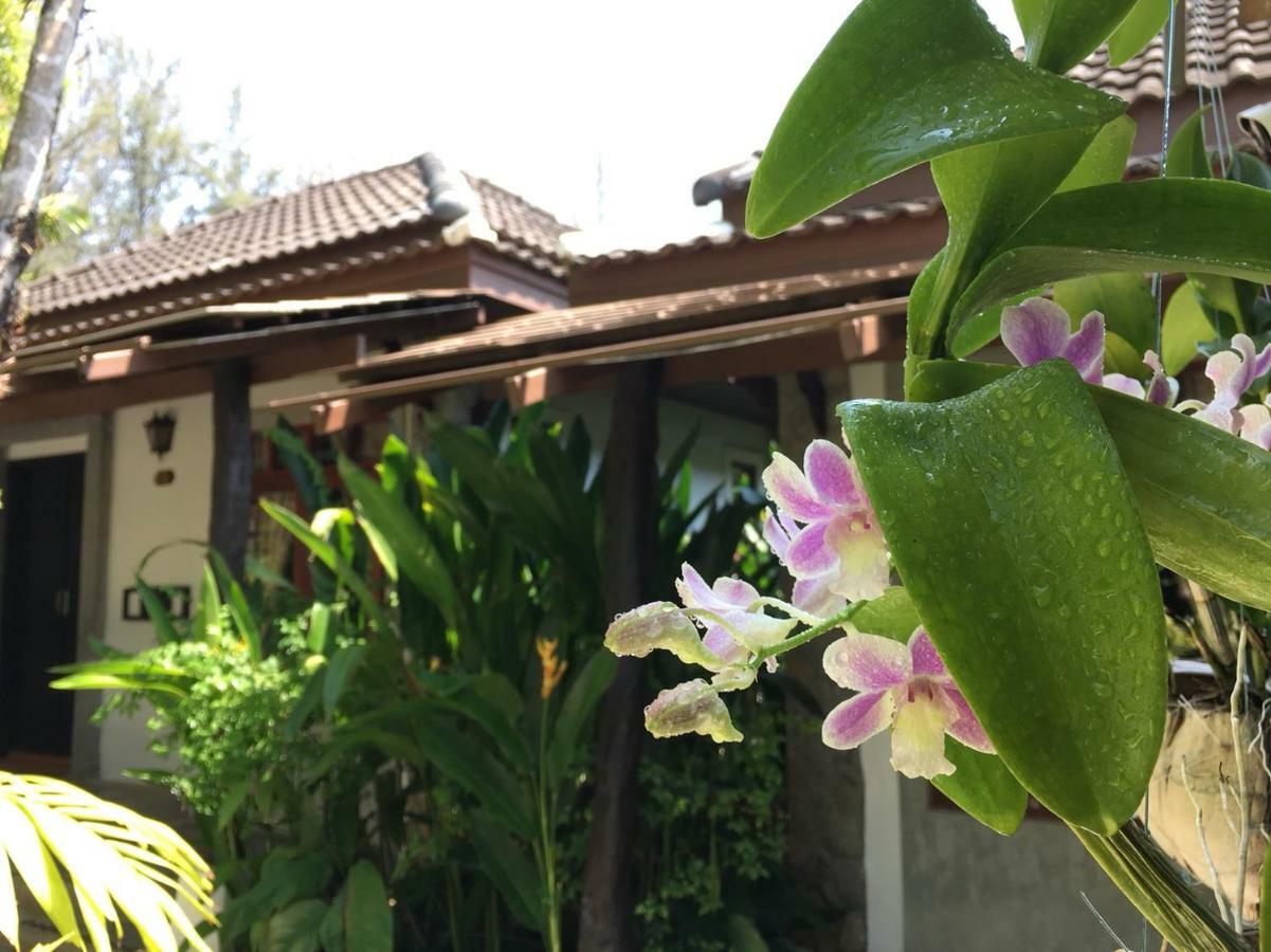 Bangtao Beach Chalet Resort Bang Tao Beach  Exterior foto