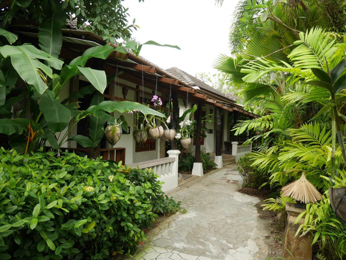 Bangtao Beach Chalet Resort Bang Tao Beach  Exterior foto
