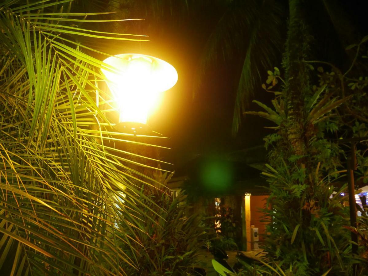 Bangtao Beach Chalet Resort Bang Tao Beach  Exterior foto